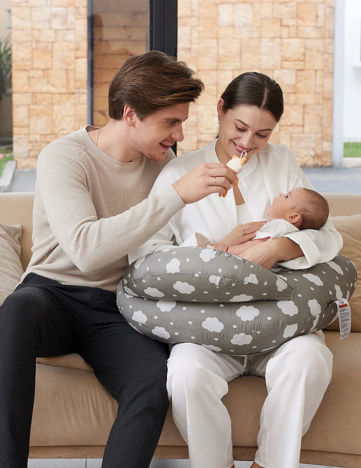 Coussin d'allaitement Momcozy – Soutien supplémentaire pour maman et bébé