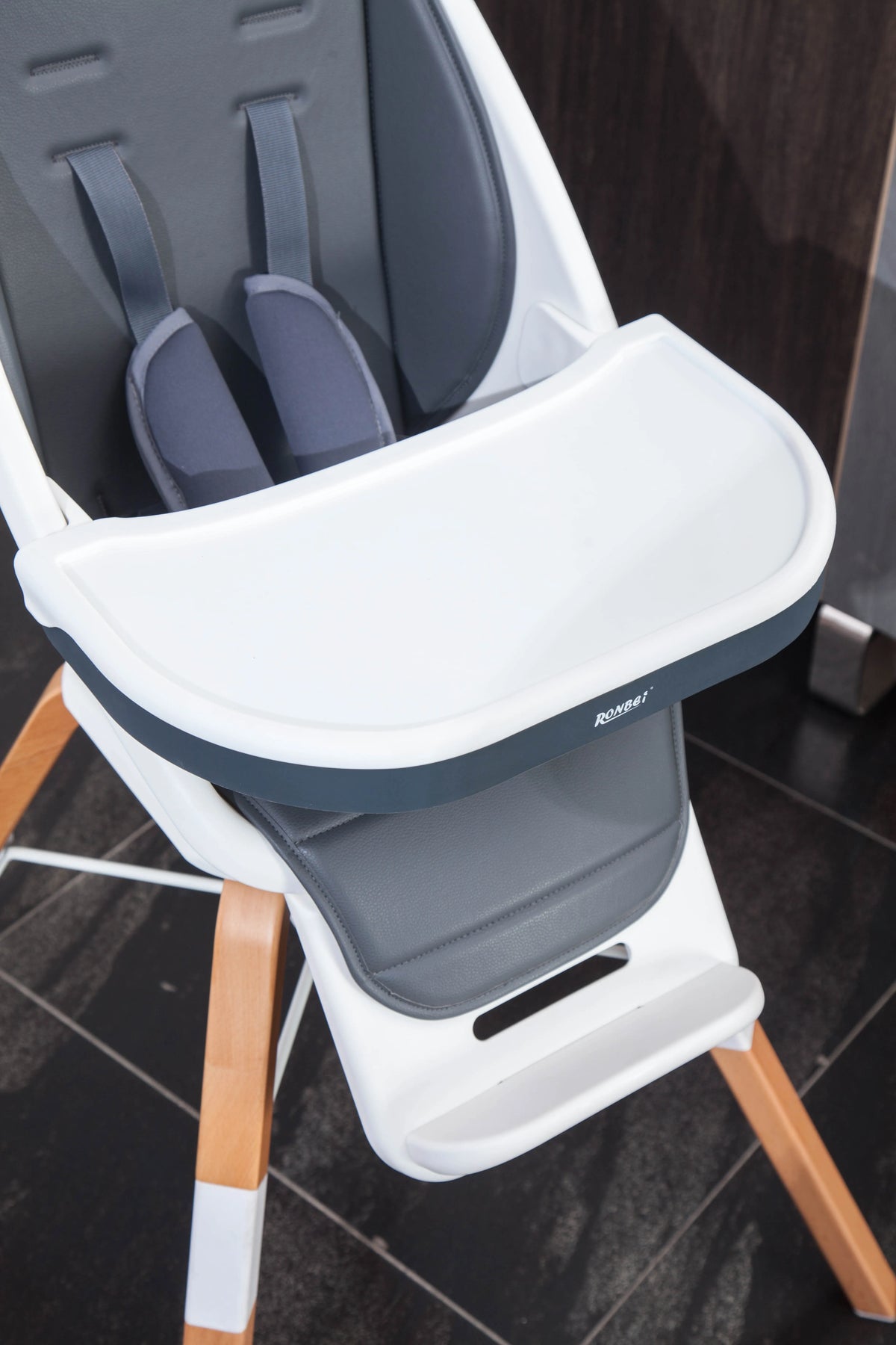Wooden Baby Highchair – Safe, Rotatable & Detachable Design
