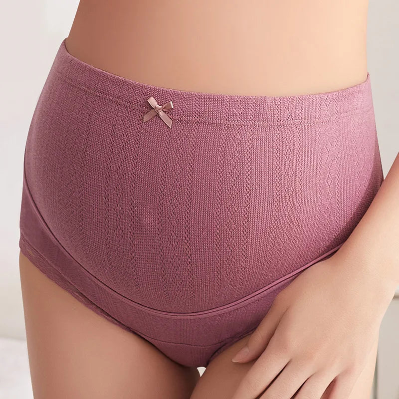 “Plus-Size Cotton Maternity Shorts – Adjustable High-Waist Pregnancy Briefs”