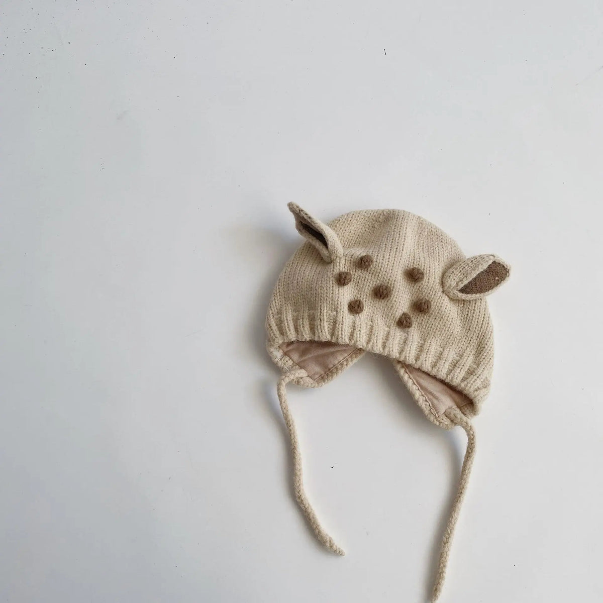 Bonnet tricoté à motif de bois de cerf