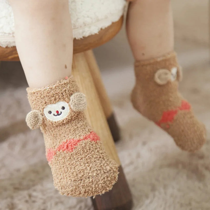 Chaussettes bébé douillettes à motifs de dessins animés