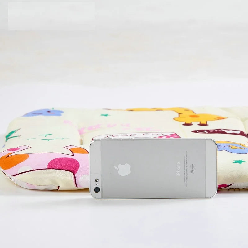 New Baby Cushion Pad – Cozy Seat for Feeding & Travel