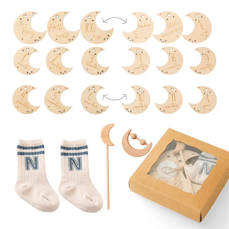 Newborn Bath Gift Set – Cotton Blanket, Milestone Cards & Rattle