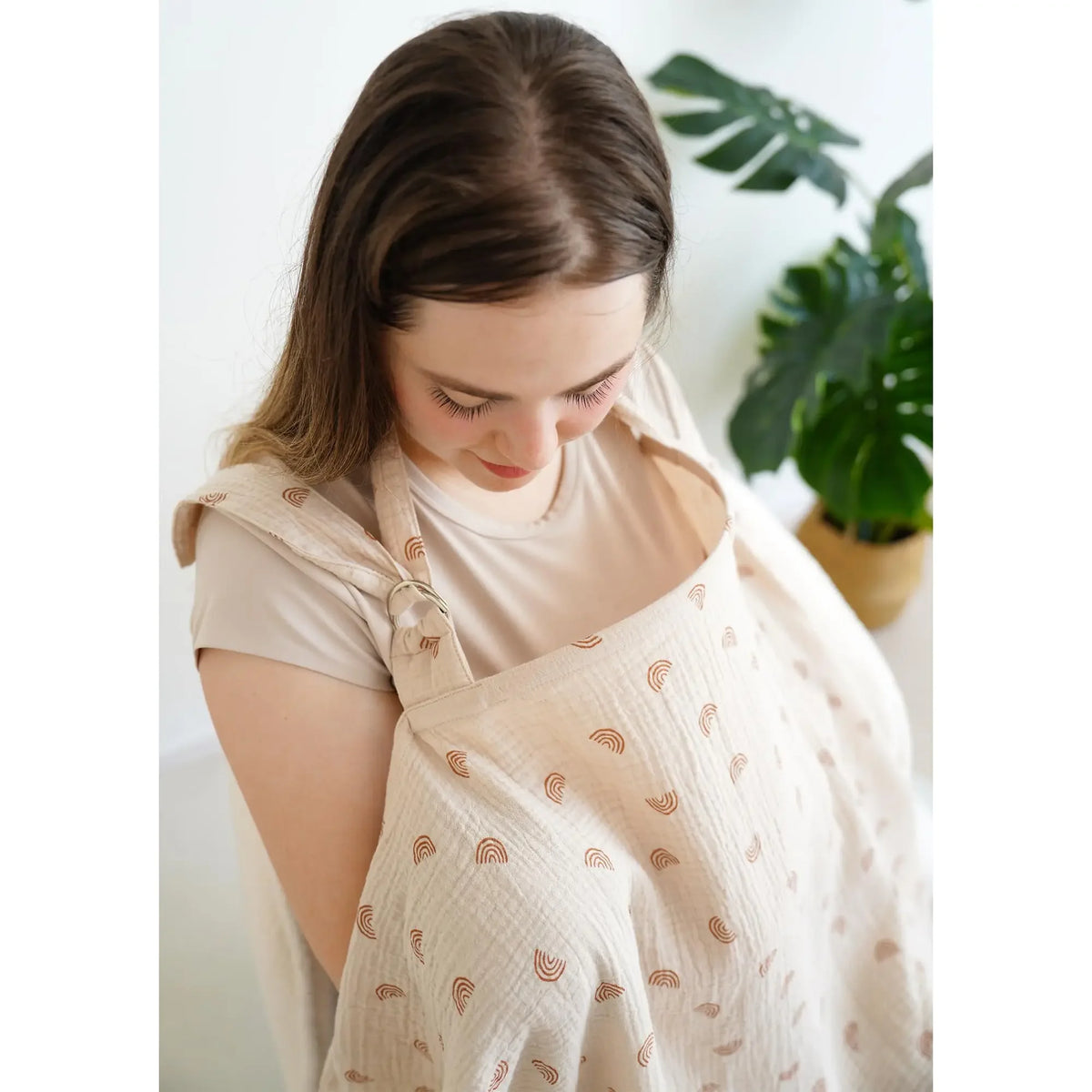 Lightweight Nursing Cover – Privacy Apron for Mothers & Babies