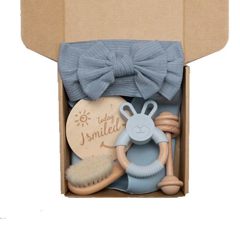 Newborn Bath Gift Set – Cotton Blanket, Milestone Cards & Rattle