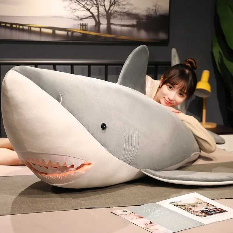Peluche Requin Géant Doux – Cadeau d'Anniversaire