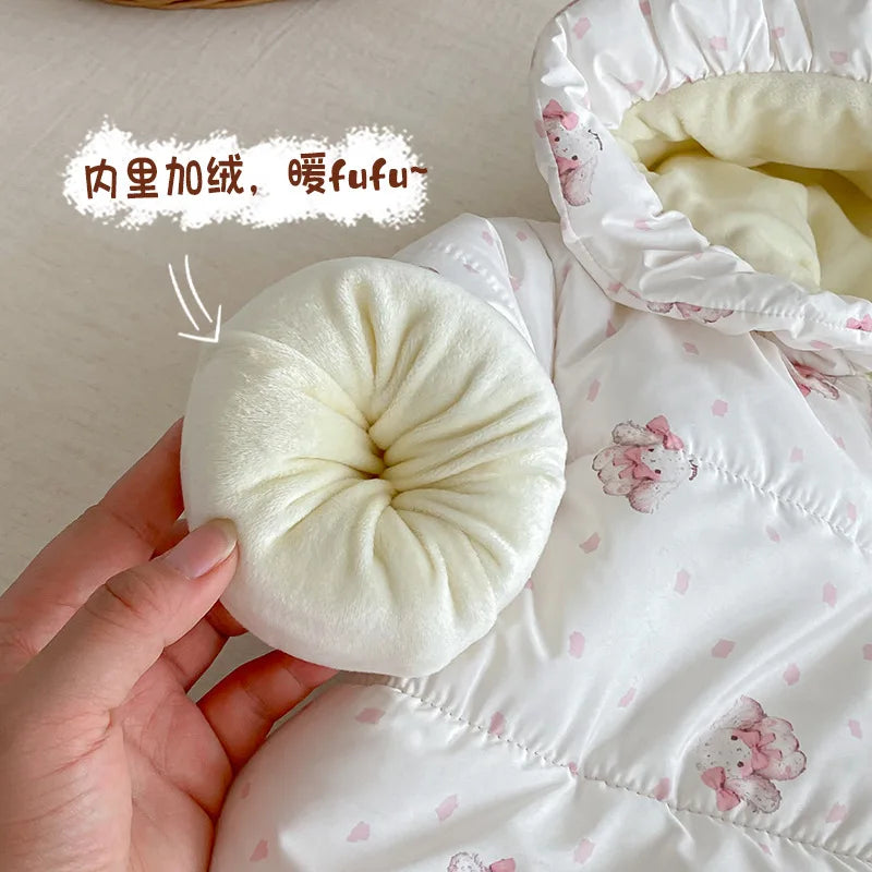 Combinaison bébé ours en peluche 2025, nouvelle combinaison d'hiver pour bébé, super mignonne, à capuche, pour nouveau-né, veste en coton à motif dessin animé