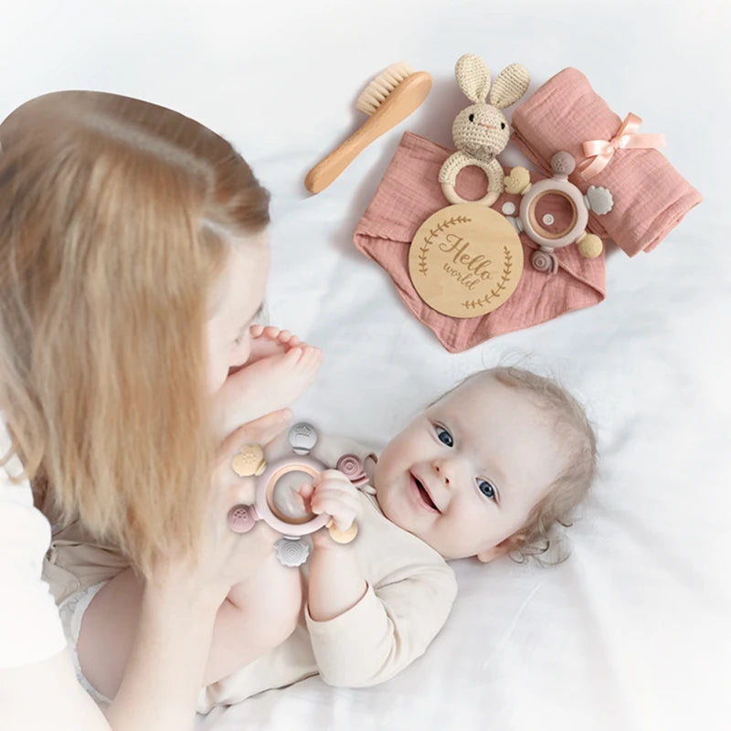 Coffret cadeau bain bébé et anneau de dentition – Jouets en silicone, hochet et cartes étapes
