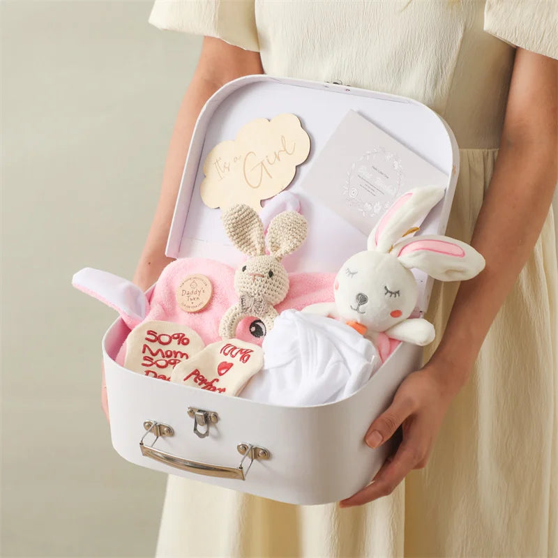 Baby Gift Set – Double-Sided Cotton Blanket, Milestone Cards & Rattle