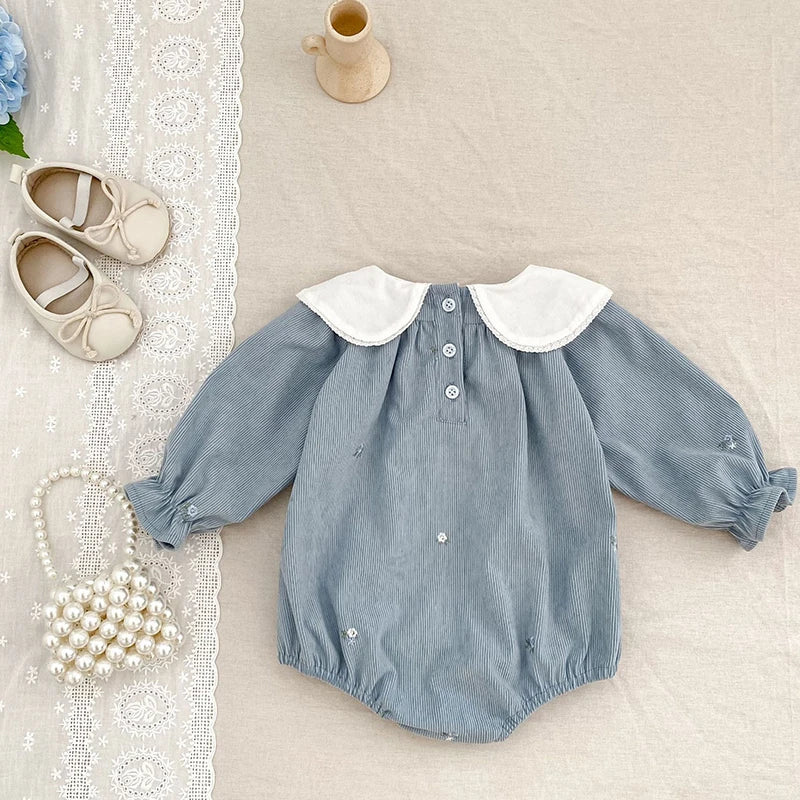 Barboteuse d'automne douillette pour tout-petit avec broderie florale