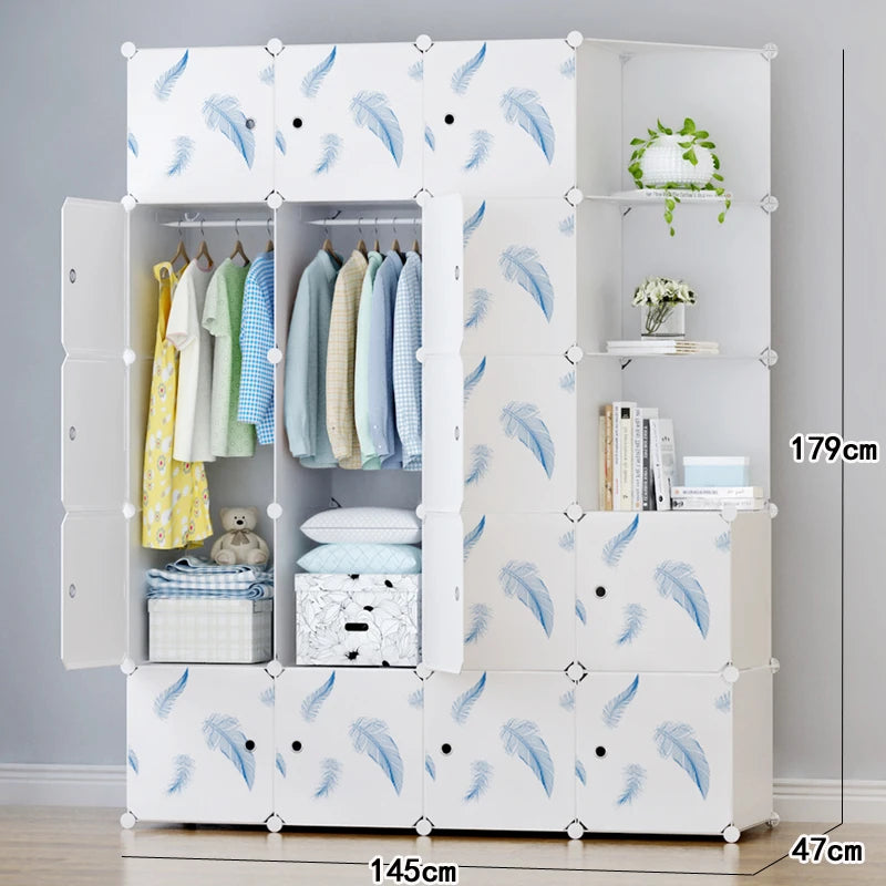 Armoire bébé minimaliste – Cube en plastique et rangement en tissu