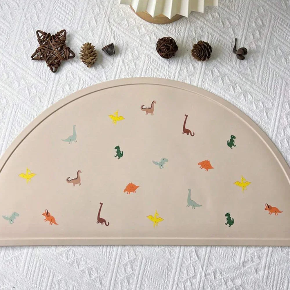 Non-Slip Silicone Table Mat – Foldable & Heat Resistant