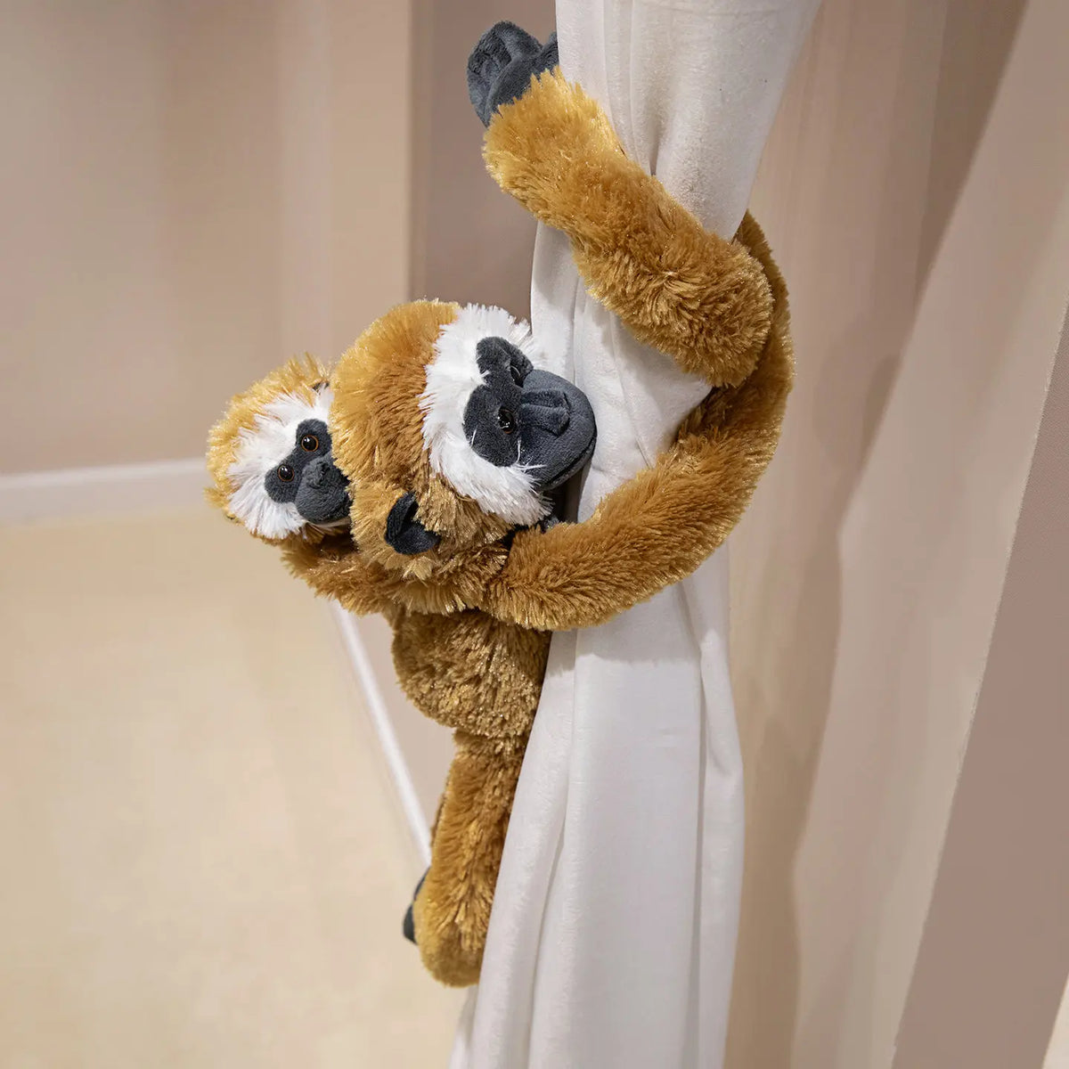 Adorables peluches suspendues gorille et singe