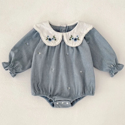 Barboteuse d'automne douillette pour tout-petit avec broderie florale