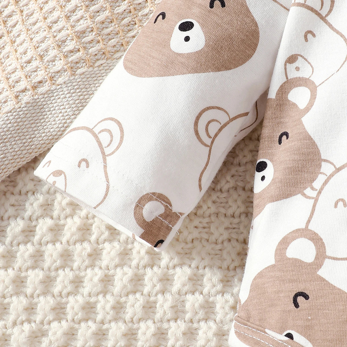Ensemble bébé garçon 0-9 mois – Petit Ours 4 pièces : body, pantalon, bonnet et chaussettes