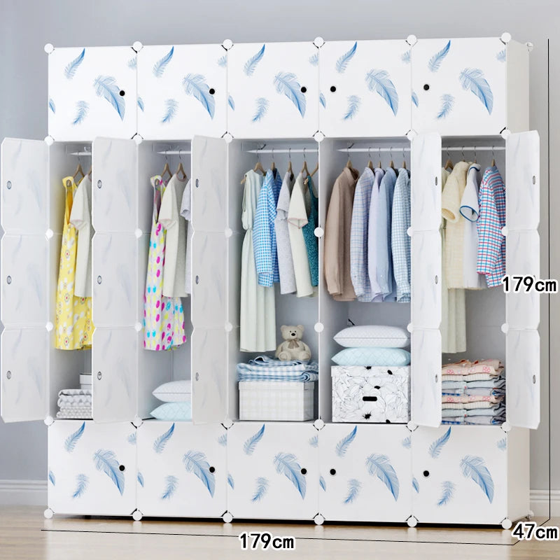 Armoire bébé minimaliste – Cube en plastique et rangement en tissu