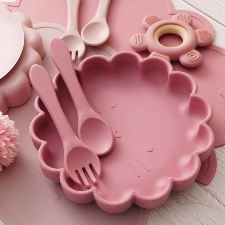 Ensemble d'alimentation pour bébé en silicone – Cuillère, fourchette et set de table pour le sevrage