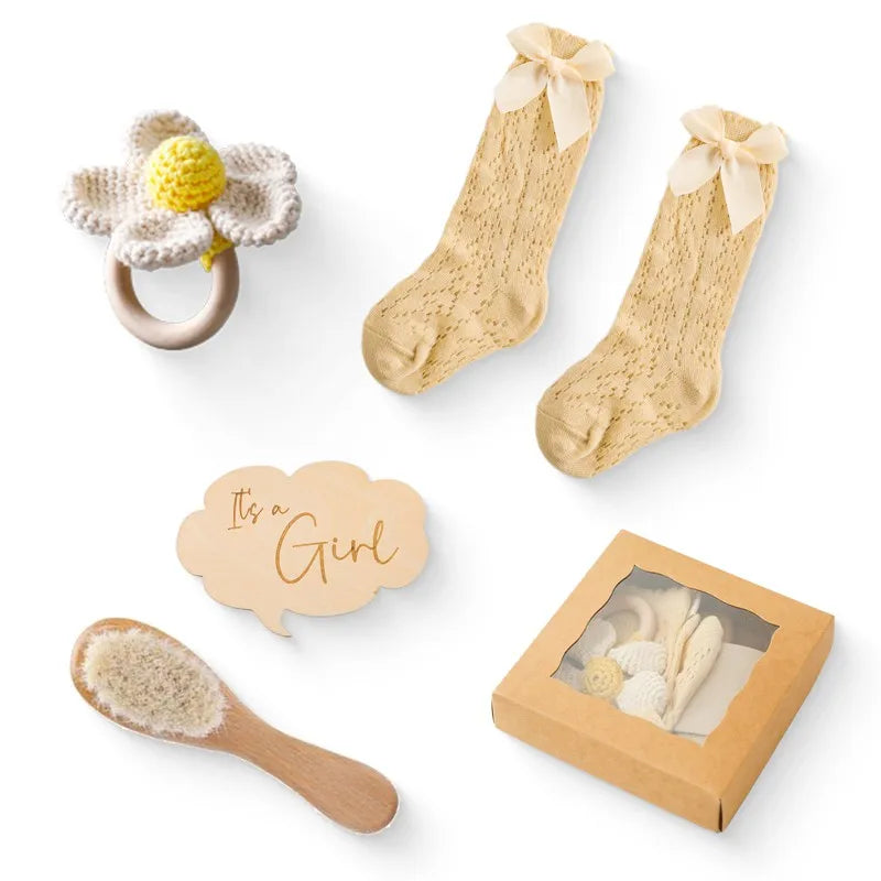 Newborn Bath Gift Set – Cotton Blanket, Milestone Cards & Rattle
