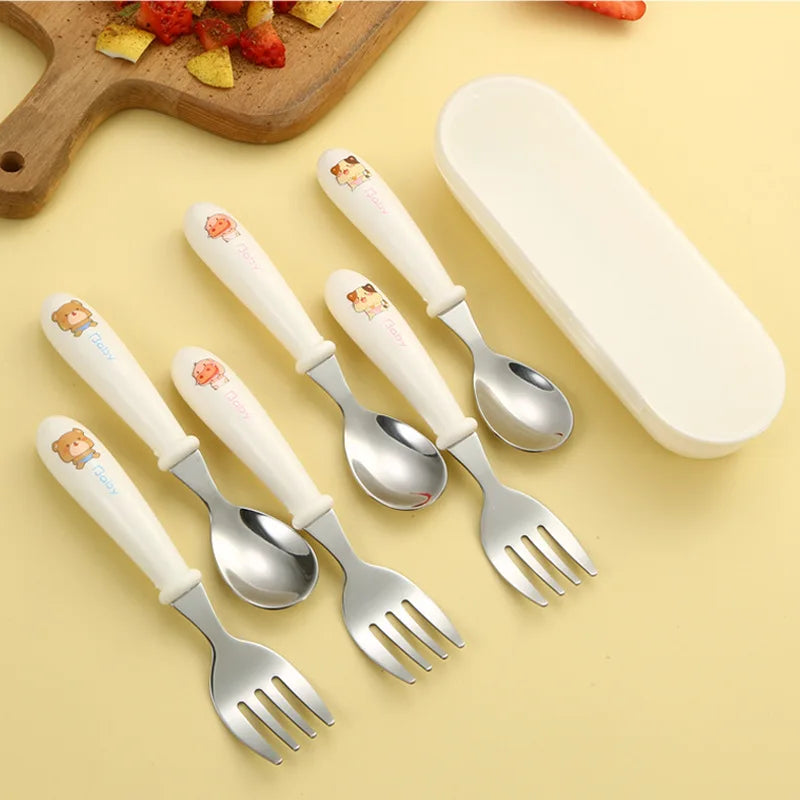 Accessoires essentiels pour l'alimentation de bébé – Couverts en acier inoxydable au design de poupée adorable