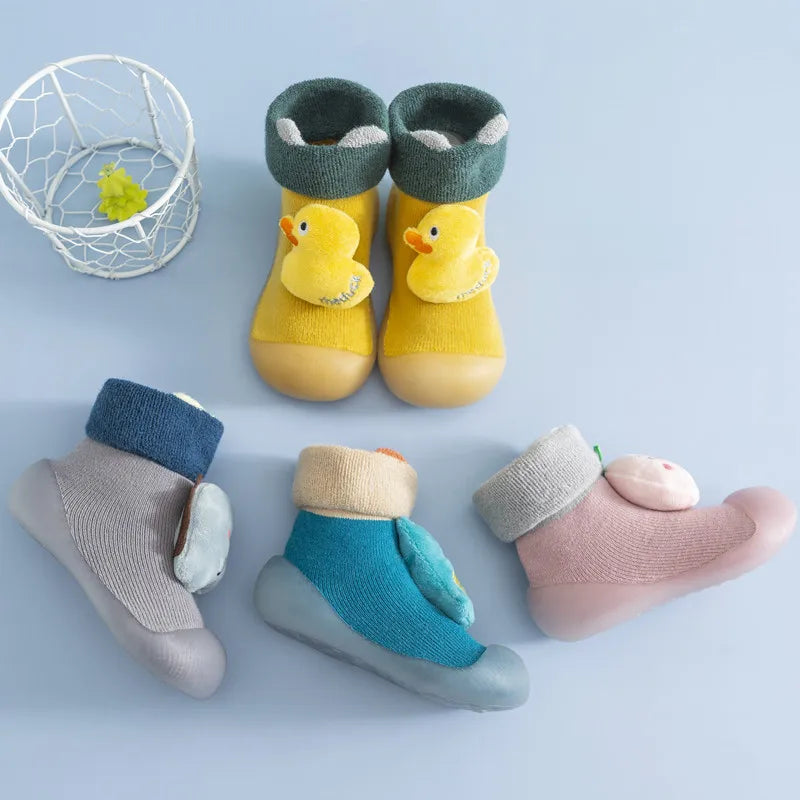 Chaussettes et chaussures d'intérieur pour bébés et tout-petits, motif oreilles de poupée en éponge, à semelle souple.