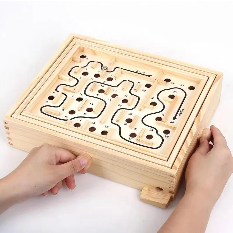 Labyrinthe de billes en bois – Un jeu amusant pour se creuser les méninges !