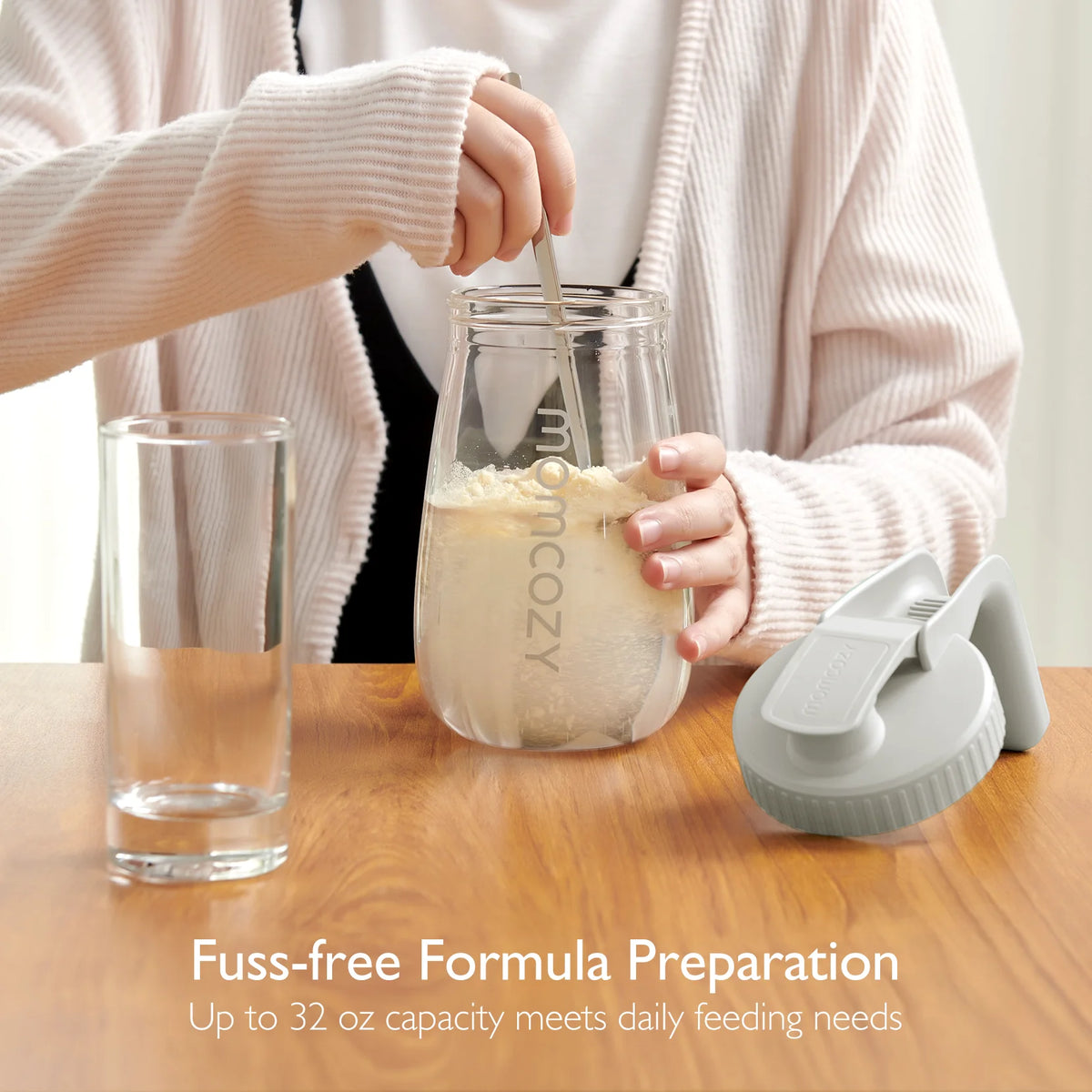 Momcozy Breastmilk Pitcher – Leak-Proof Glass Storage, Temp-Resistant, Fast Formula Prep