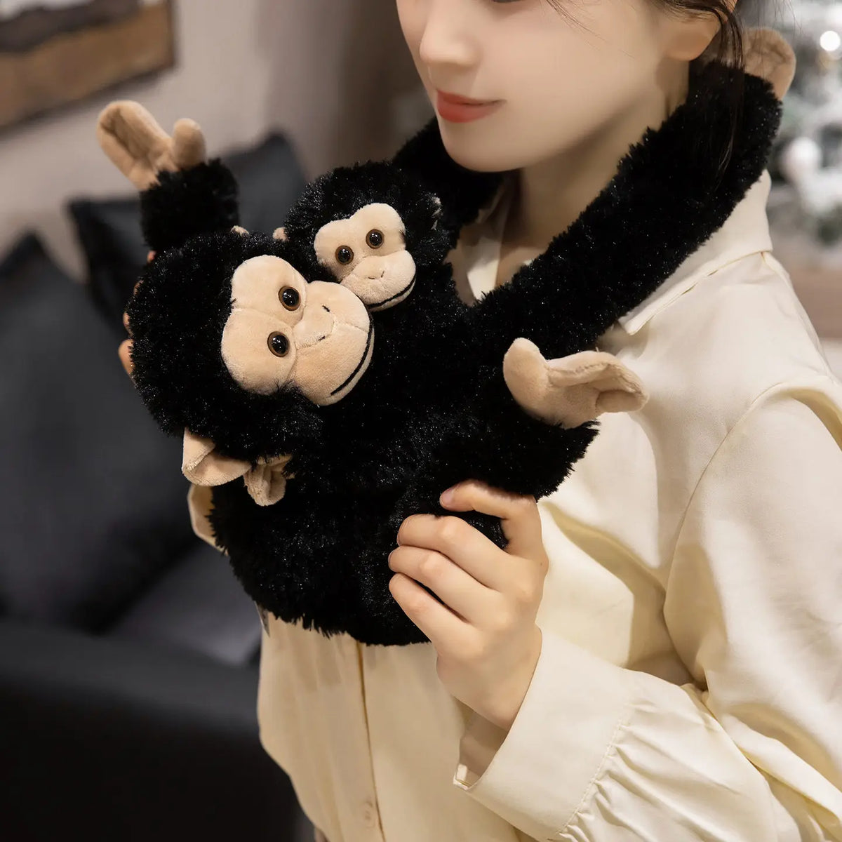 Adorables peluches suspendues gorille et singe