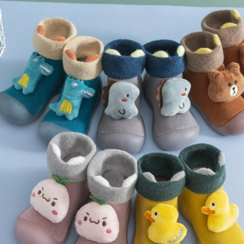 Chaussettes et chaussures d'intérieur pour bébés et tout-petits, motif oreilles de poupée en éponge, à semelle souple.
