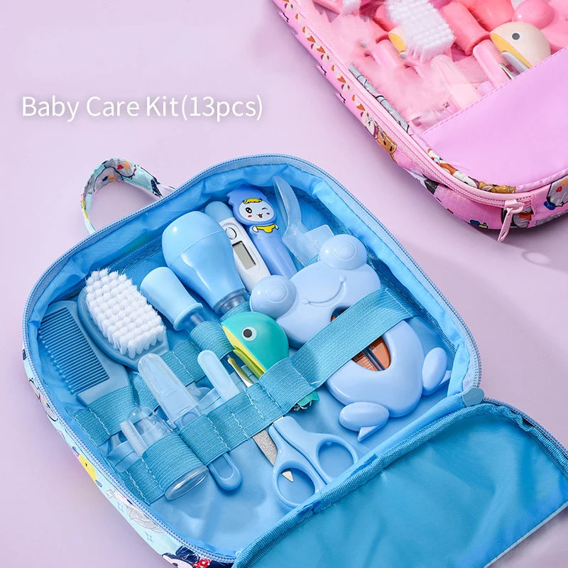 Trousse de soins pour bébé – Coupe-ongles, peigne, brosse, ciseaux, thermomètre