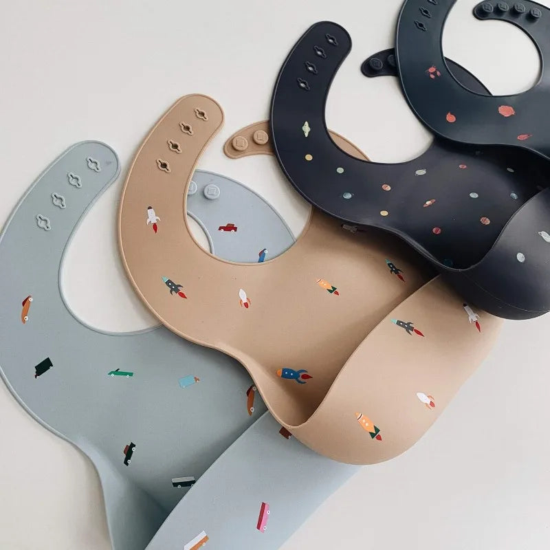 Bavoir bébé ajustable en silicone imperméable avec poche à miettes