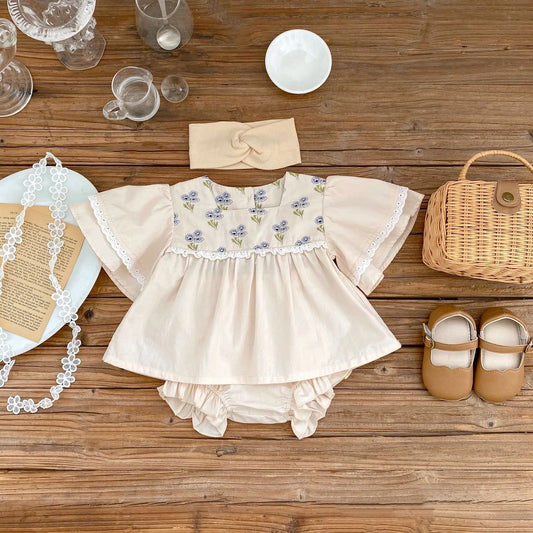 Summer Baby Girl Outfit – Bubble Sleeve Square Neck Top & Lace Shorts (0–3Y)