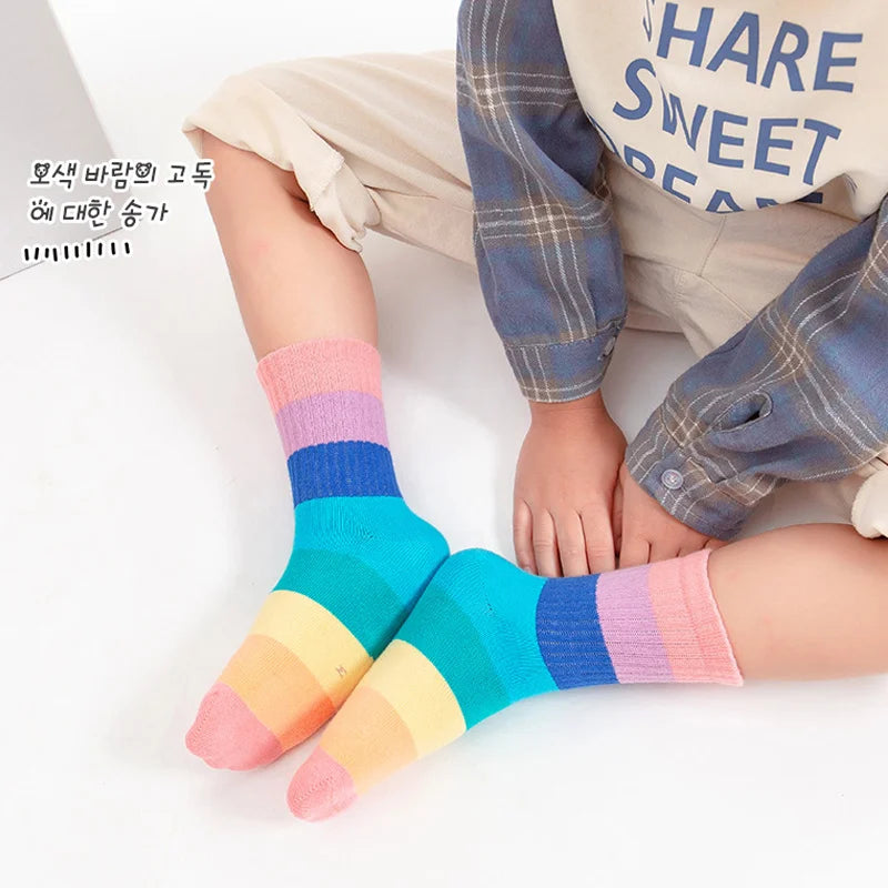 Chaussettes rayées colorées pour enfants