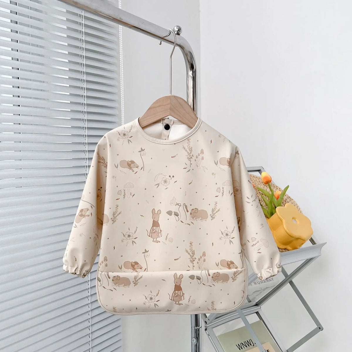 Tablier d'allaitement et d'art pour bébé à manches longues, doux et imperméable, collection 2025