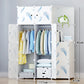 Armoire bébé minimaliste – Cube en plastique et rangement en tissu