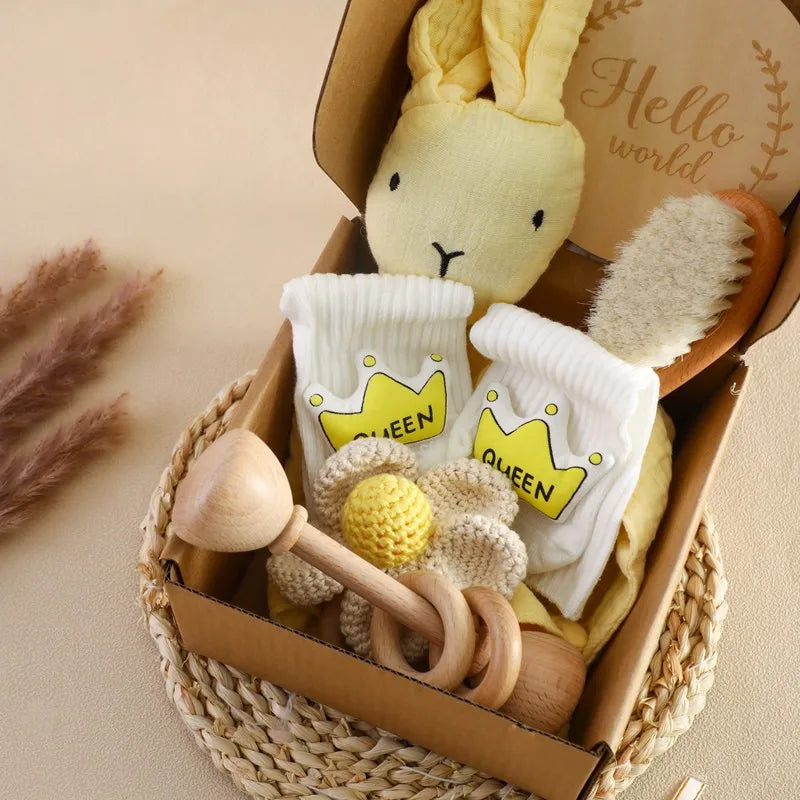 Newborn Bath Gift Set – Cotton Blanket, Milestone Cards & Rattle